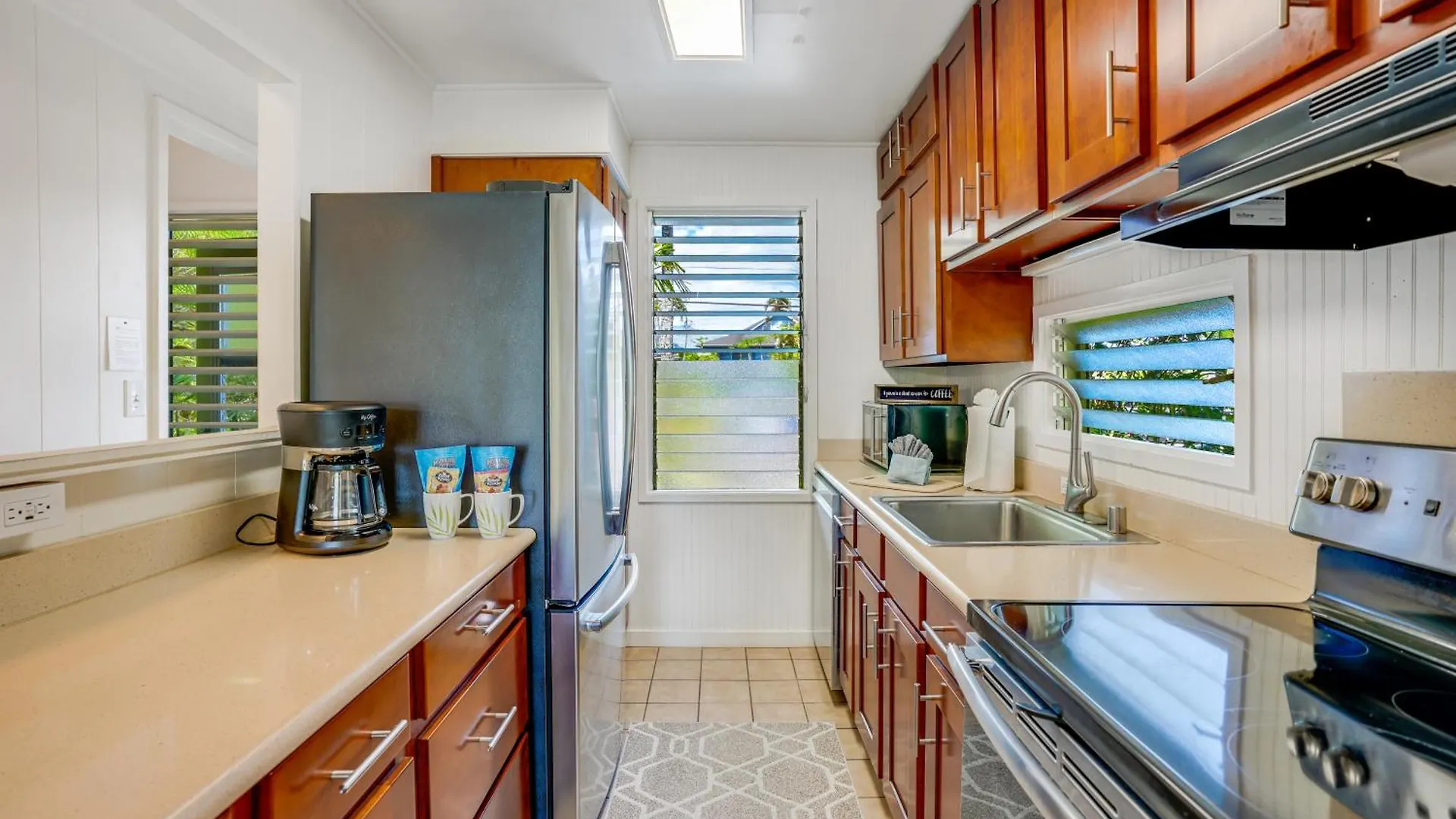 Gardenfront Escape With Ocean Views At Kapa'A Sands 24 0*,
